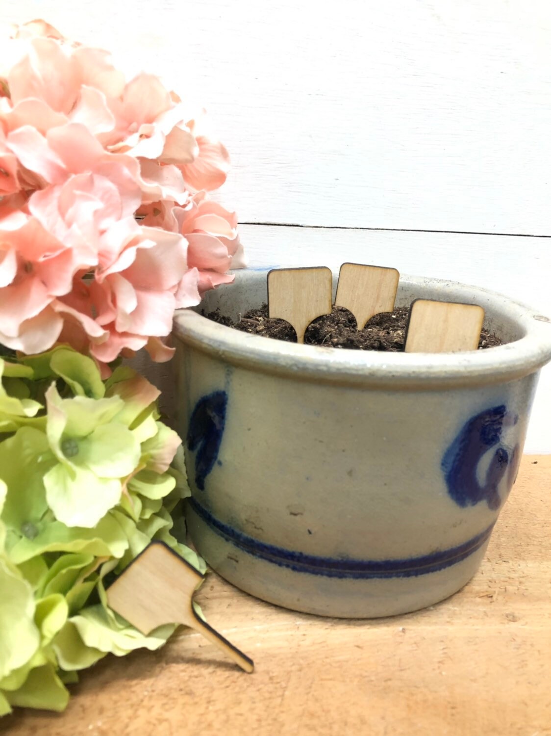 Set of 10 Garden Markers - Small and Charming Plant Labels - Garden