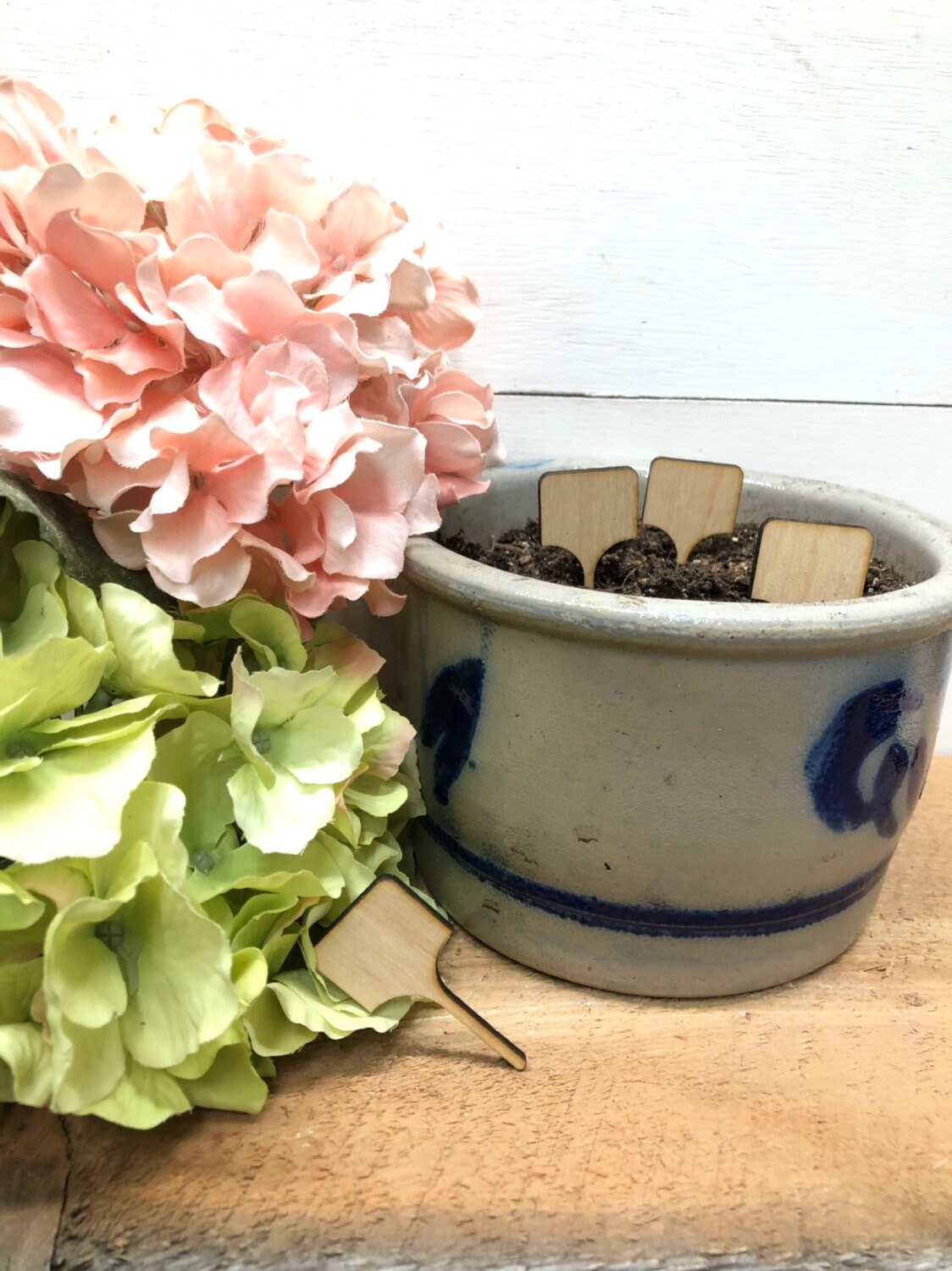 Set of 10 Garden Markers - Small and Charming Plant Labels - Garden
