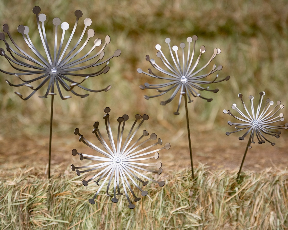 Metal Dandelion Garden Stake: Rustic Yard Art Decor