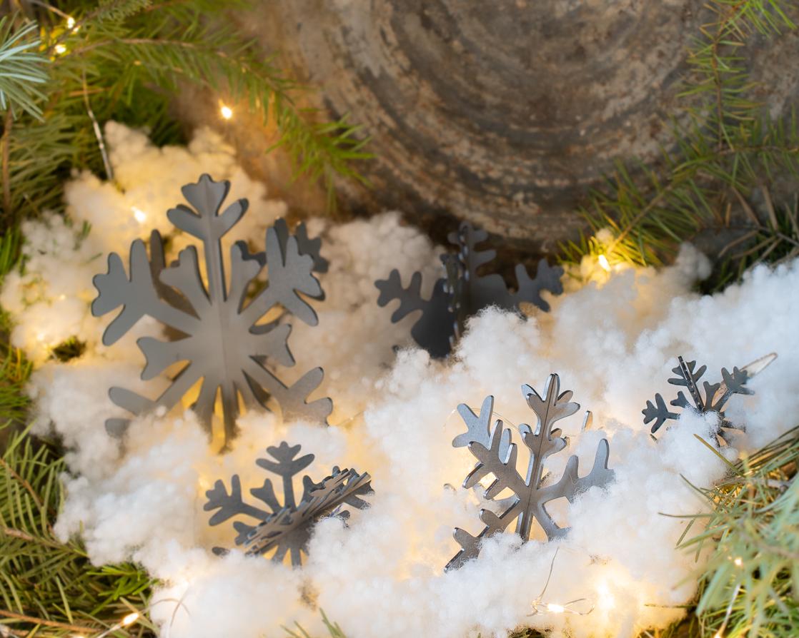 3D Metal Snowflake Ornament: Winter Holiday Decor