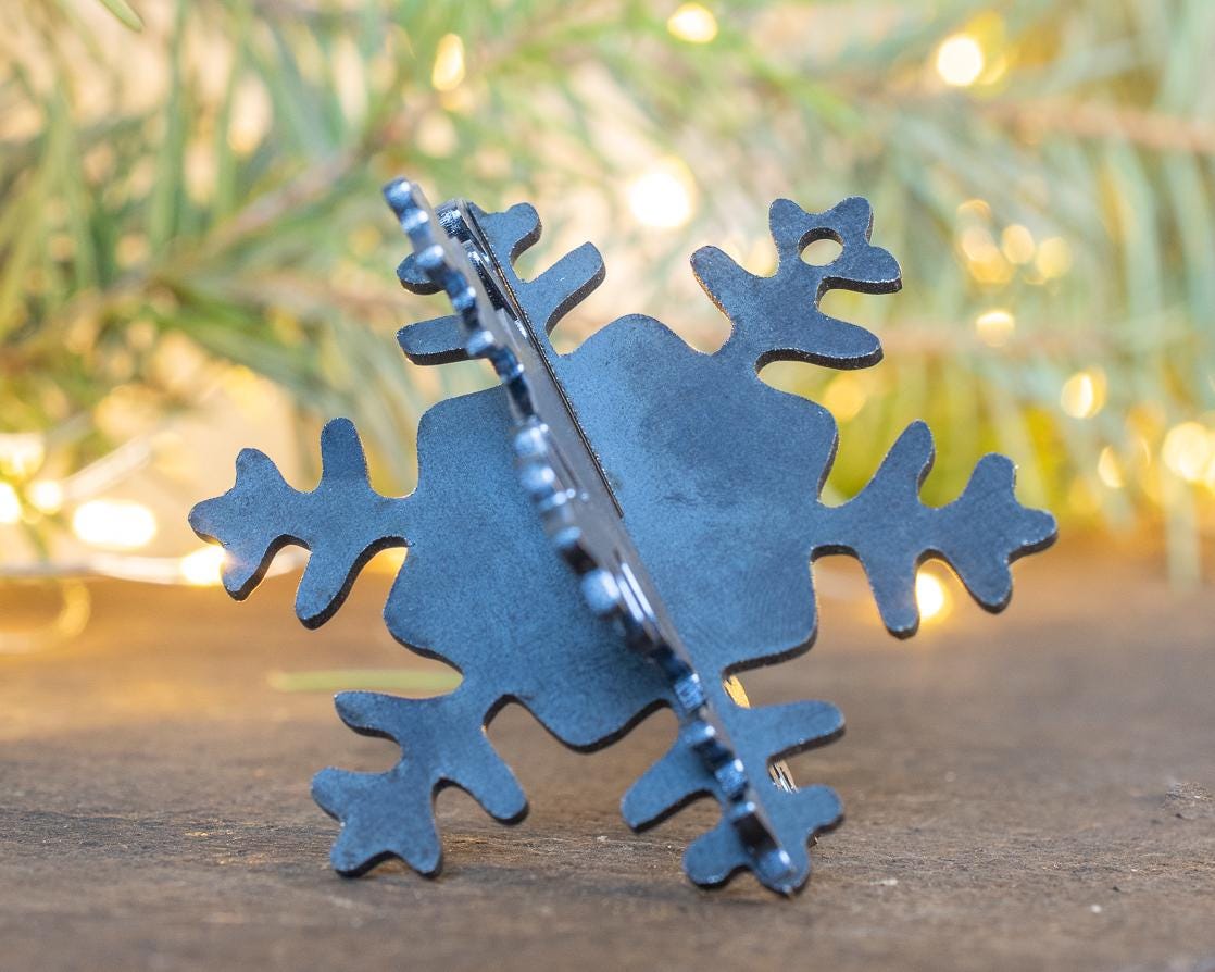 3D Metal Snowflake Ornament: Winter Wedding Placecard Holder